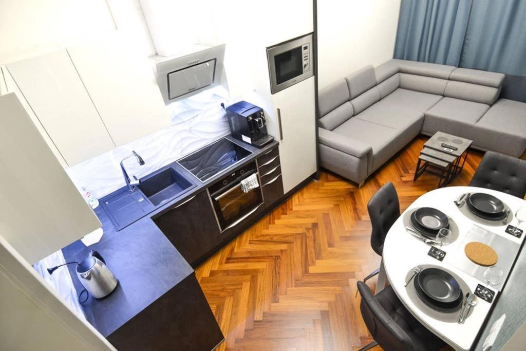 Brandly New Apartment Andel Prague Exterior photo